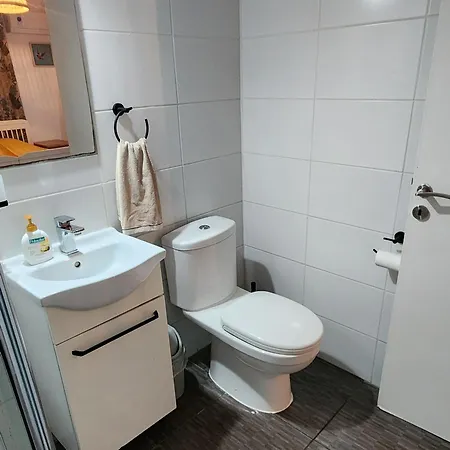 Larnaca Breeze * ピラ