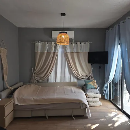 דירה Larnaca Breeze *