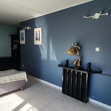 公寓 Larnaca Breeze 皮拉